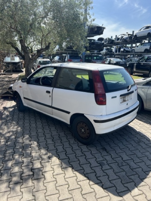 Ricambi Fiat Punto 1a Serie 75 HSD 1.2 Benz.Anno 1996 Codice Motore 176A8000 54KW