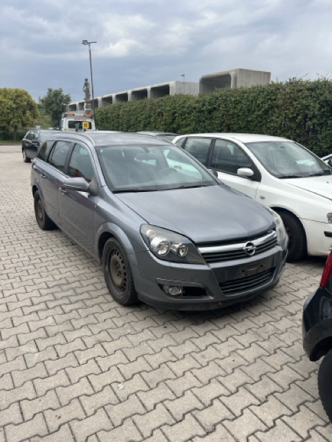 Ricambi Opel Astra 1.9 16V CDTI SW Anno 2005 Codice Motore Z19DTH 110KW