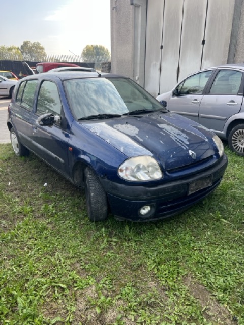 Ricambi Renault Clio 2a Serie 1.2 RT 5P Benz. Anno 2000 Codice Motore D7FG7 43KW