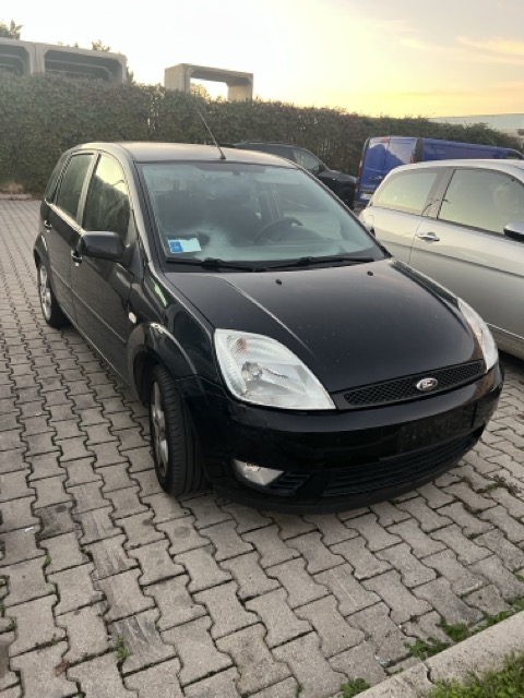 Ricambi Ford Fiesta 1.2 16V Ambiente  Anno 2005 Codice Motore FUJA 59KW