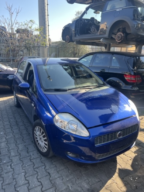 Ricambi Fiat Grande Punto 1.4 5P Anno 2009 Codice Motore 350A1000 57KW