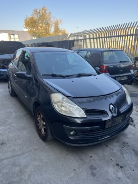 Ricambi Renault Clio 3a serie 1.2 16V 3P Anno 2007 Codice Motore D4FD7 55KW